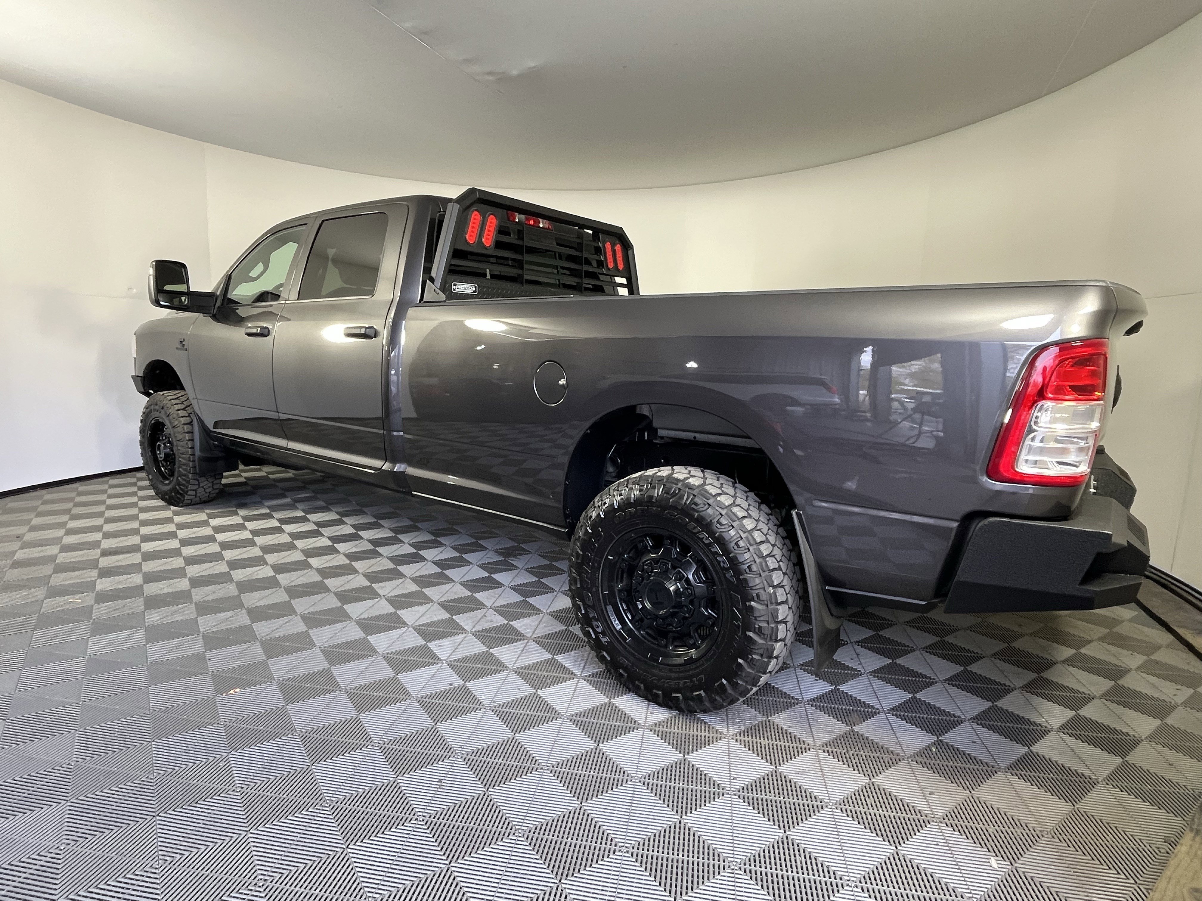 Used 2024 RAM 3500 Tradesman w/ Chrome Appearance Group image 3