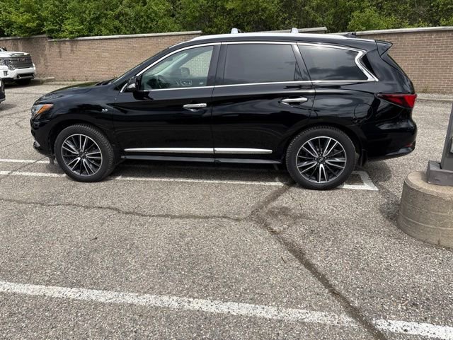 Used 2019 INFINITI QX60 Luxe w/ Sensory Package AWD/4WD image 23
