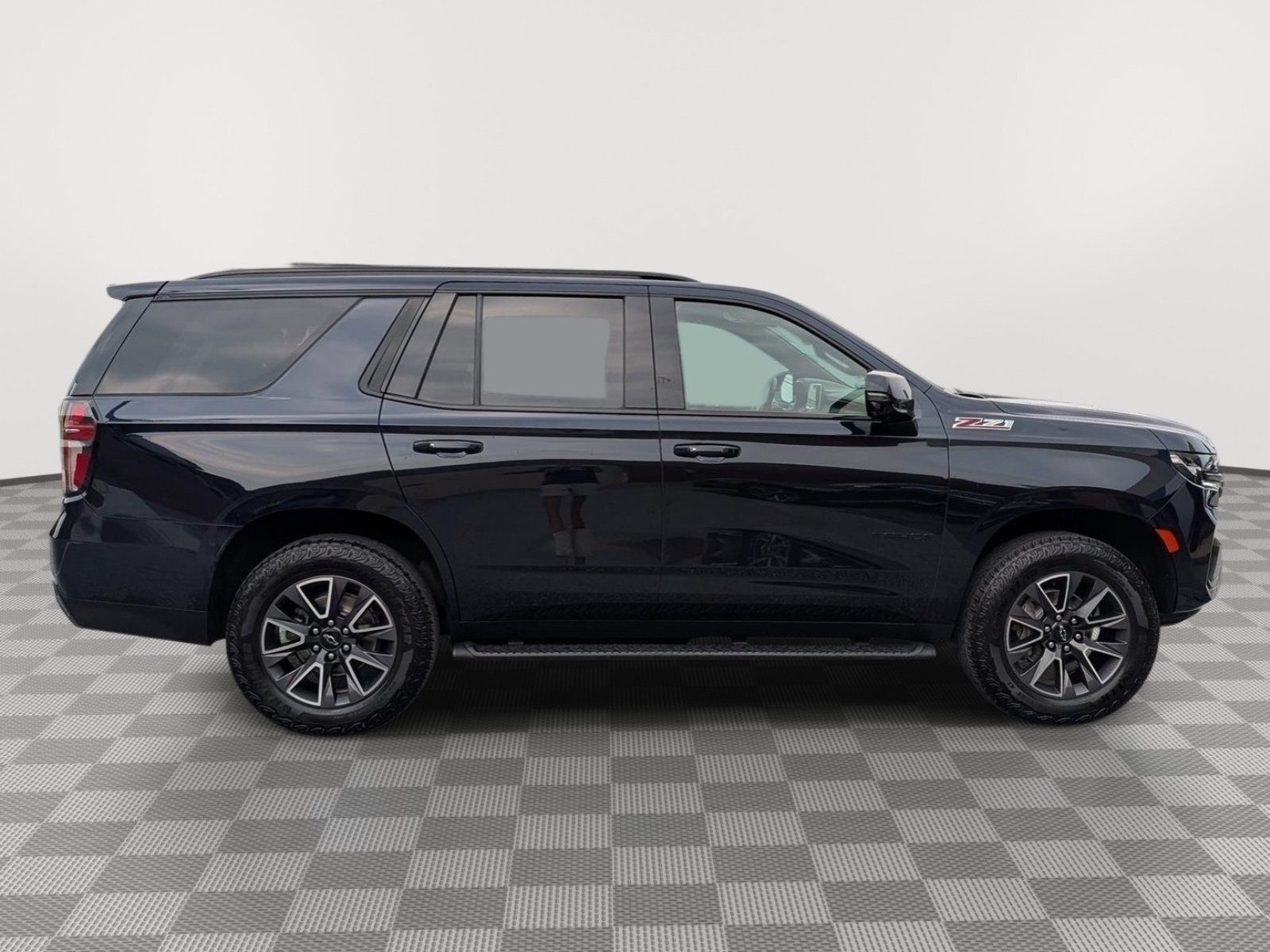 Used 2023 Chevrolet Tahoe Z71 w/ Z71 Off-Road Package AWD/4WD image 6