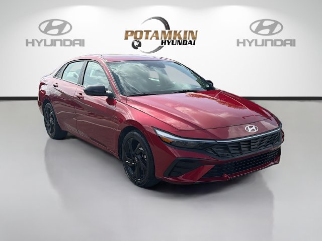 Certified 2026 Hyundai Elantra Sport FWD image 4