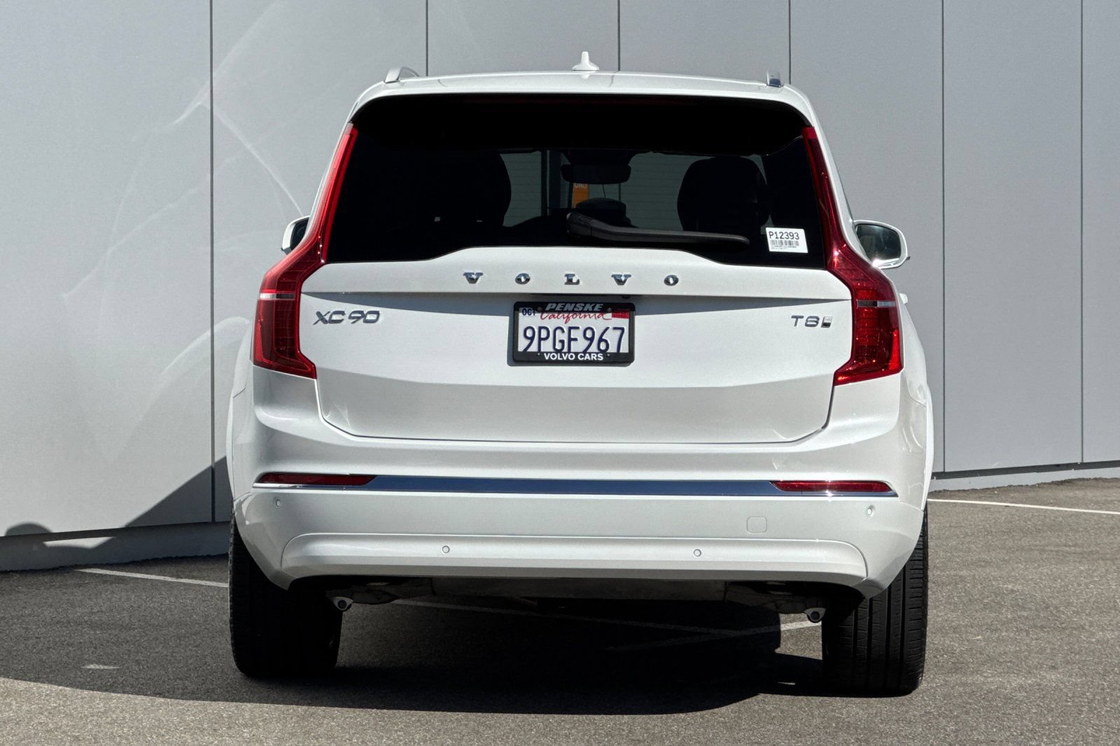 Used 2025 Volvo XC90 T8 Ultra w/ Protection Package Premier AWD/4WD image 4