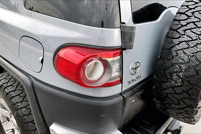 Used 2014 Toyota FJ Cruiser 4WD w/ Convenience Package image 23
