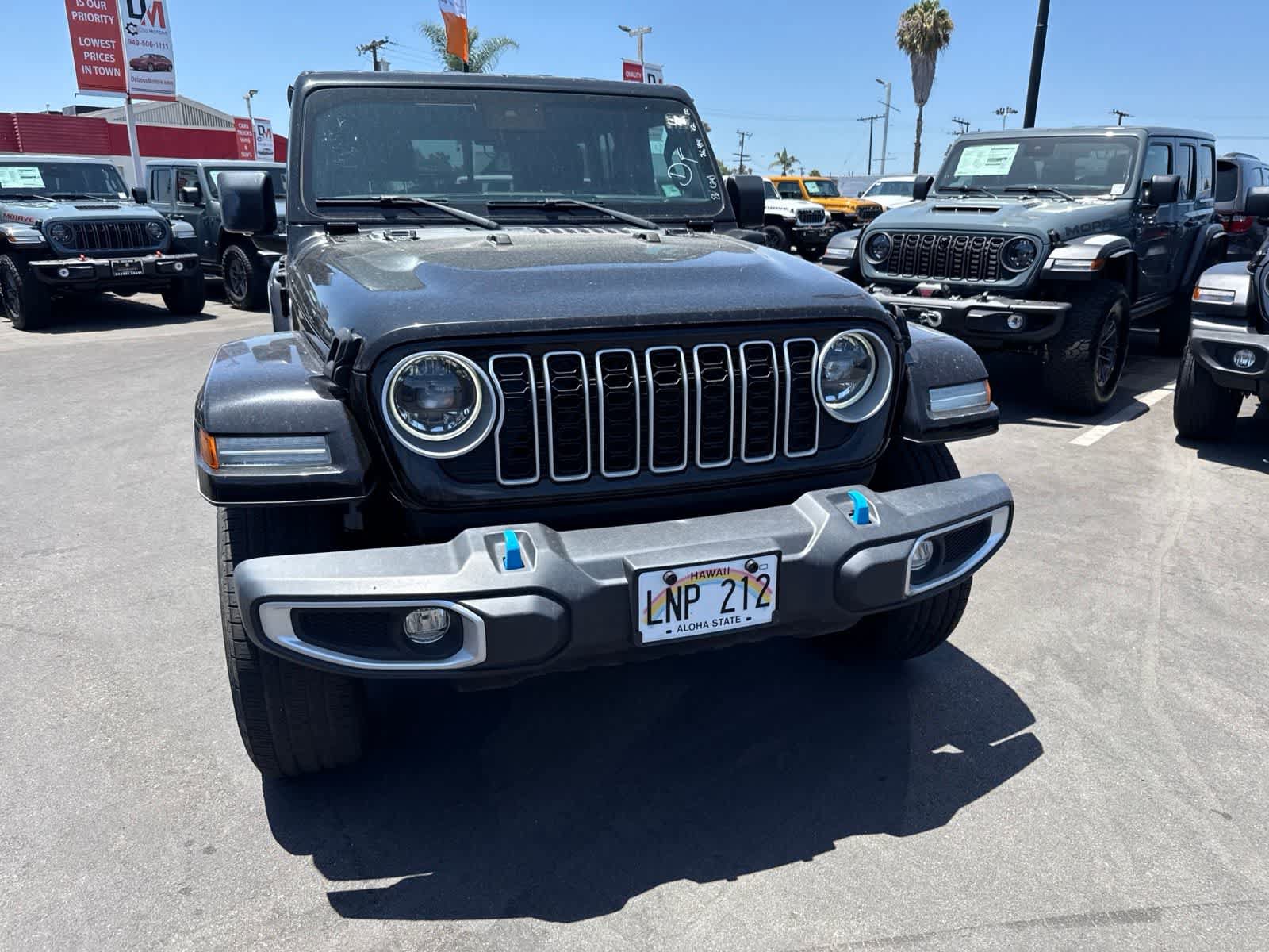 Used 2024 Jeep Wrangler Unlimited Sahara AWD/4WD image 7