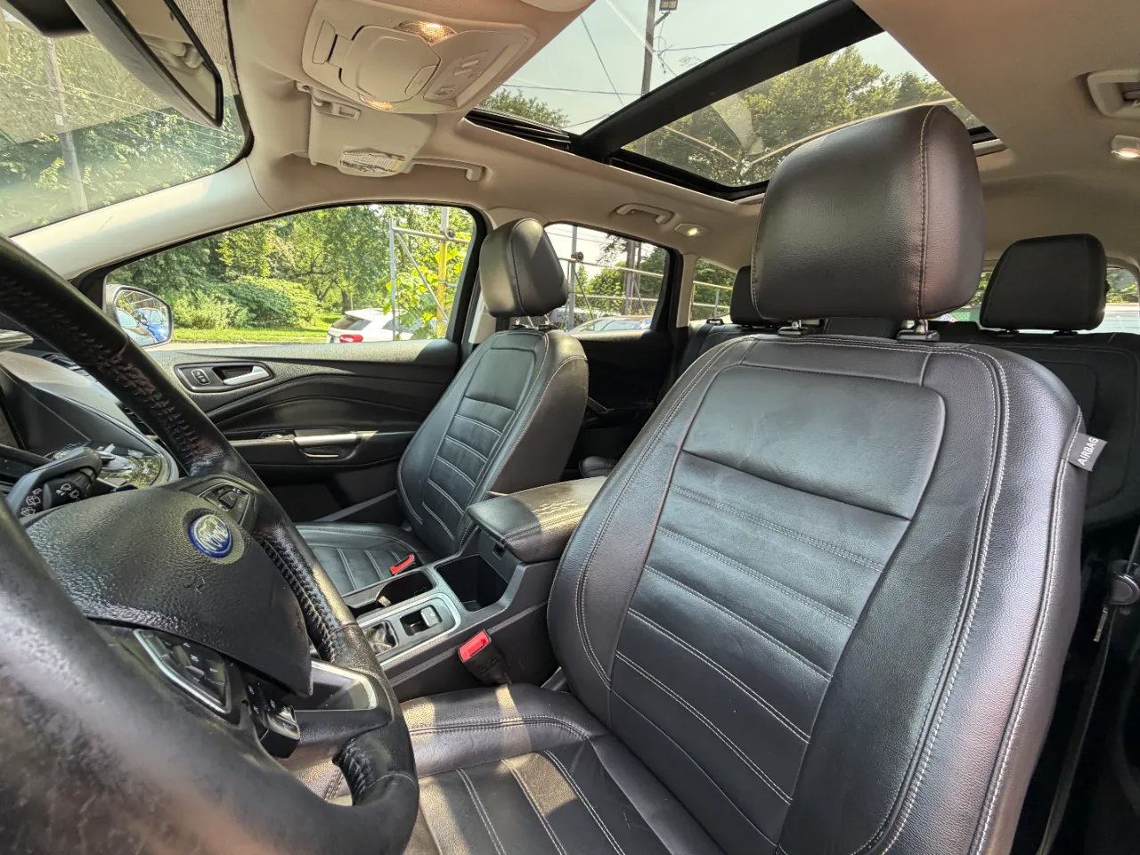 Used 2017 Ford Escape Titanium AWD/4WD image 21
