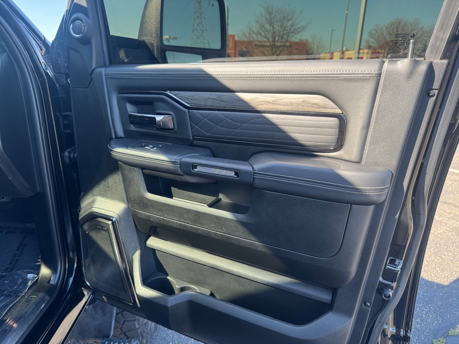 Used 2026 RAM 3500 Limited AWD/4WD image 31