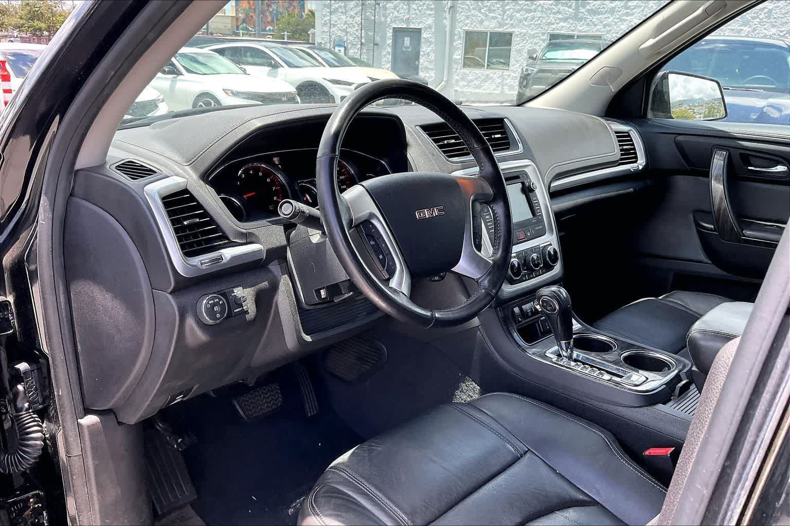 Used 2017 GMC Acadia Limited SLT AWD/4WD image 2