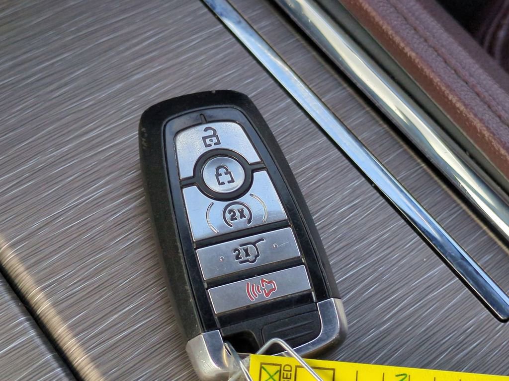 Used 2024 Ford Expedition Limited image 31