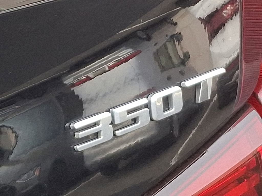 Certified 2022 Cadillac XT4 Luxury w/ Cold Weather Package image 35