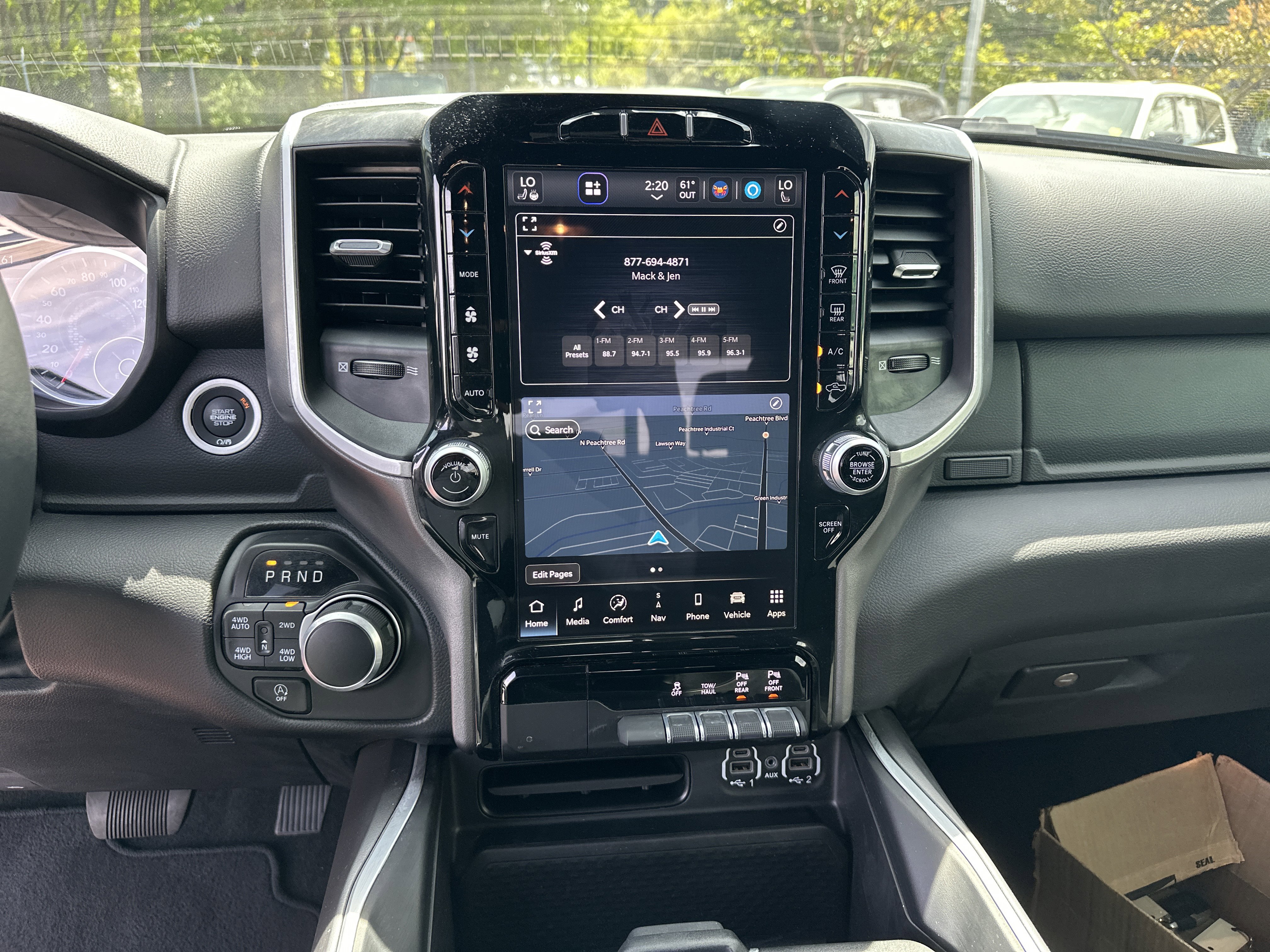 Used 2023 RAM 1500 Big Horn AWD/4WD image 32