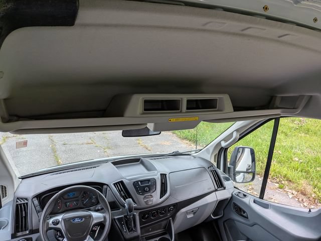 Used 2018 Ford Transit 250 130 Medium Roof RWD image 25