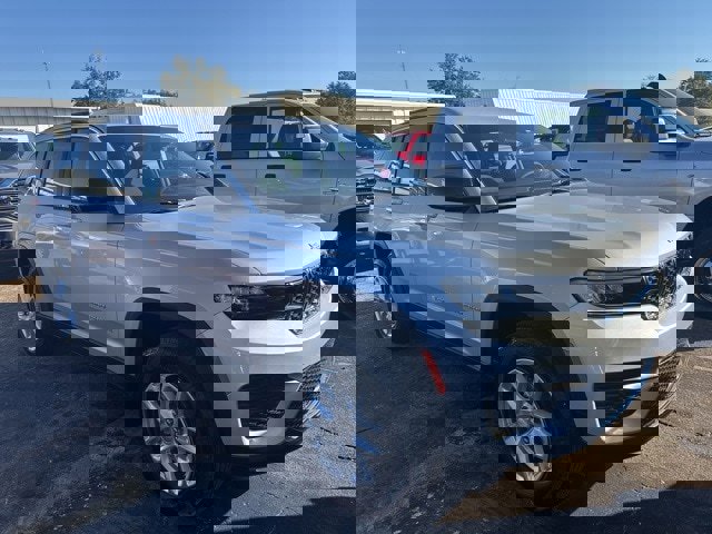 New 2025 Jeep Grand Cherokee Laredo X image 1