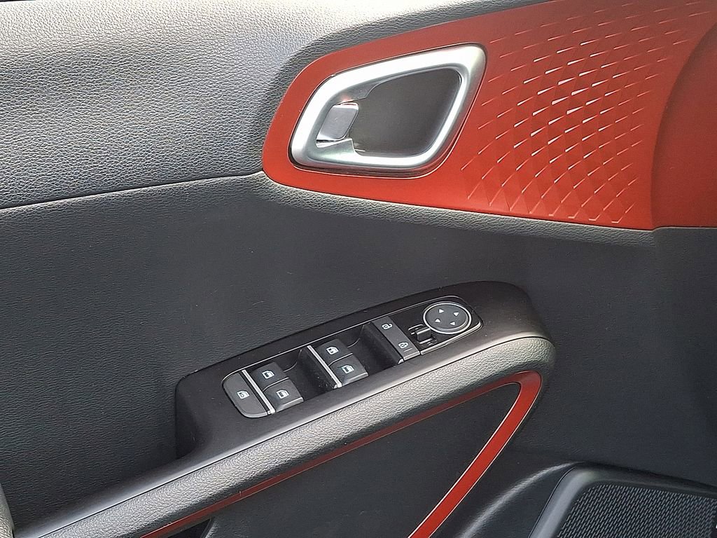 Certified 2023 Kia Soul GT-Line image 13