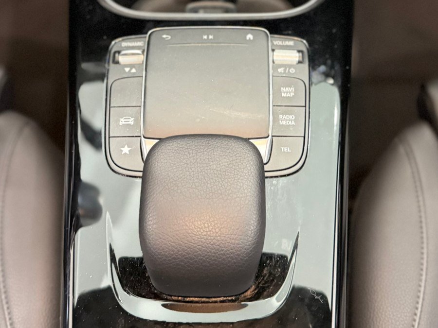 Used 2023 Mercedes-Benz CLA 250 4MATIC image 21
