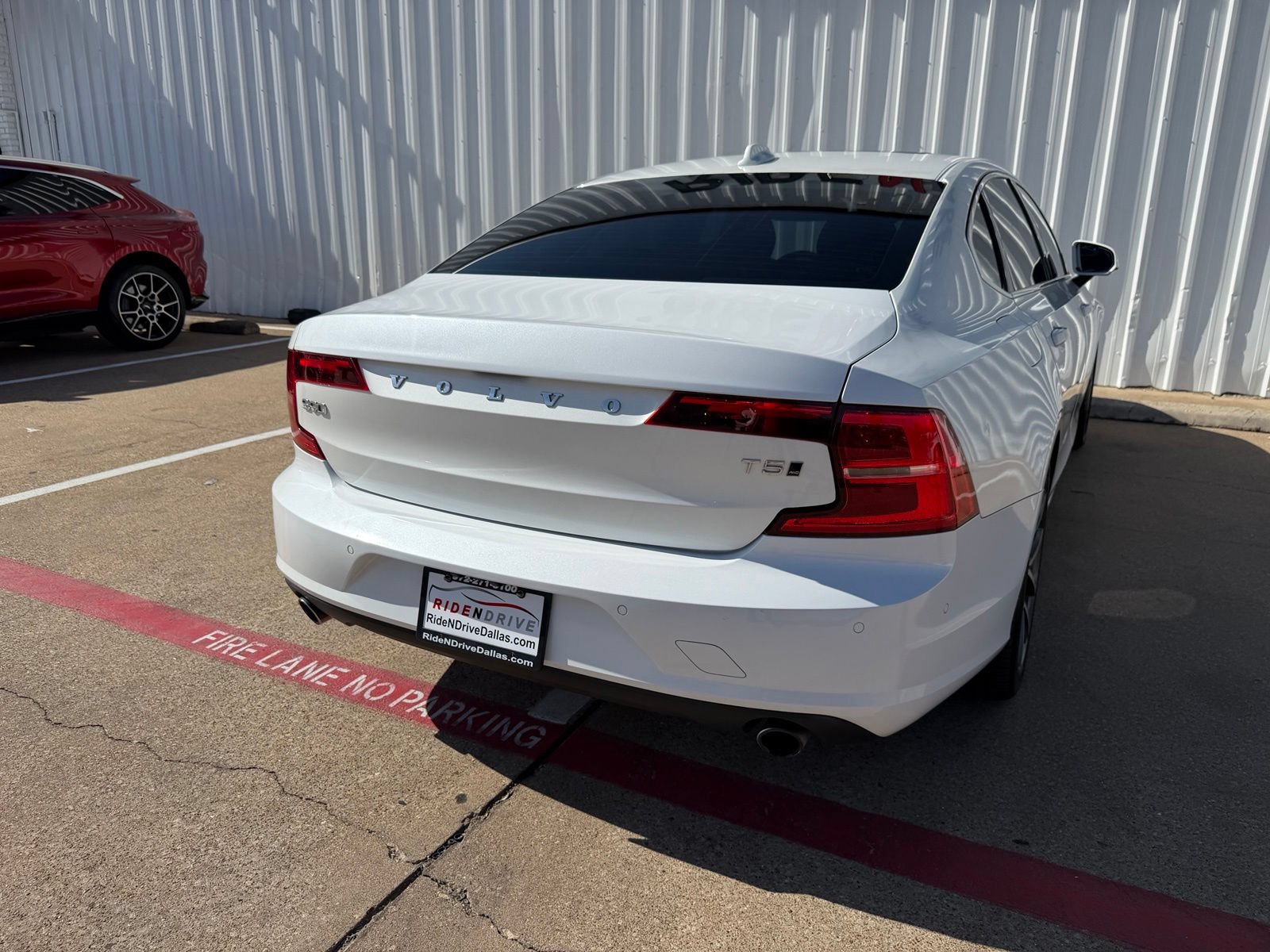 Used 2018 Volvo S90 T5 Momentum w/ Convenience Package AWD/4WD image 6