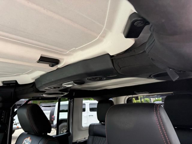 Used 2012 Jeep Wrangler Unlimited Sahara AWD/4WD image 23