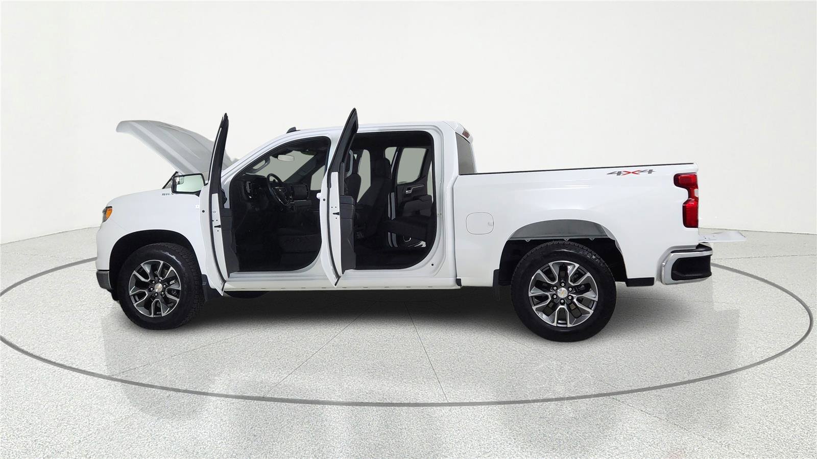 Used 2024 Chevrolet Silverado 1500 LT AWD/4WD image 7