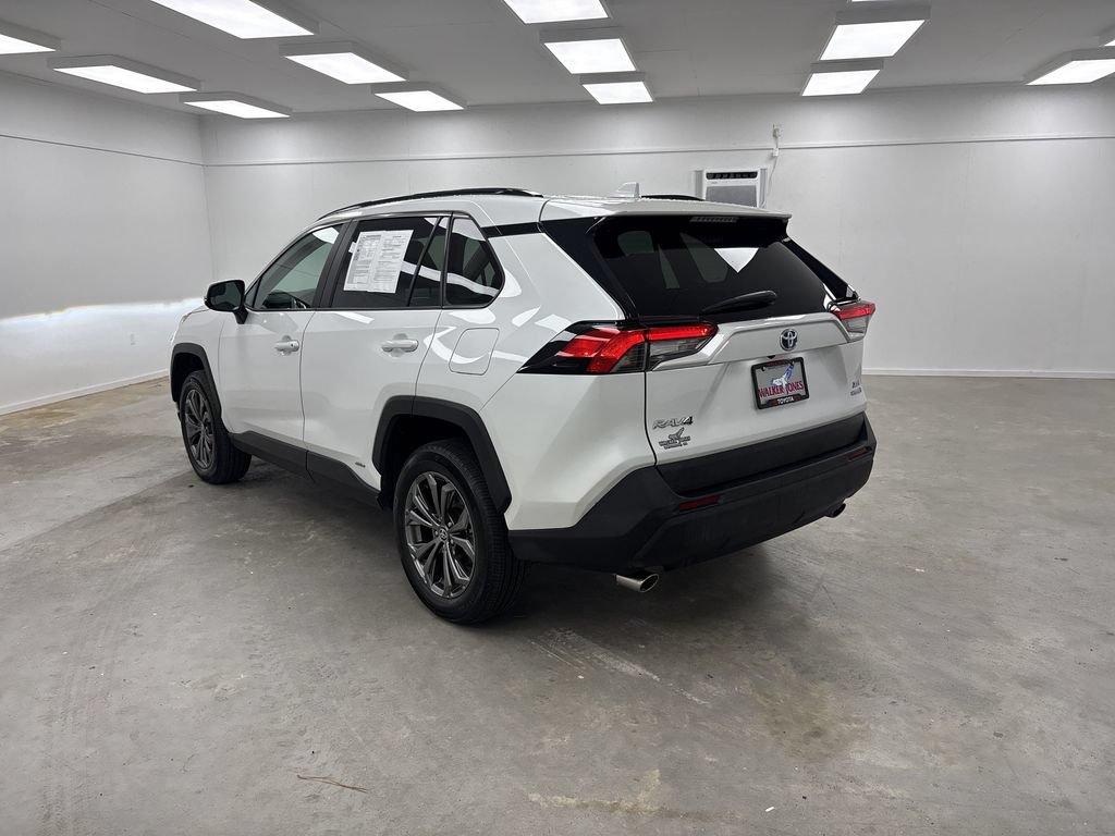 Used 2024 Toyota RAV4 XLE Premium AWD/4WD image 3