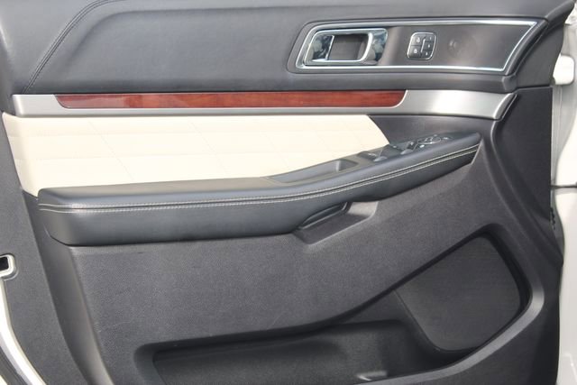 Used 2019 Ford Explorer Platinum image 23