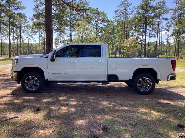 New 2025 GMC Sierra 3500 SLT w/ SLT Premium Package image 7