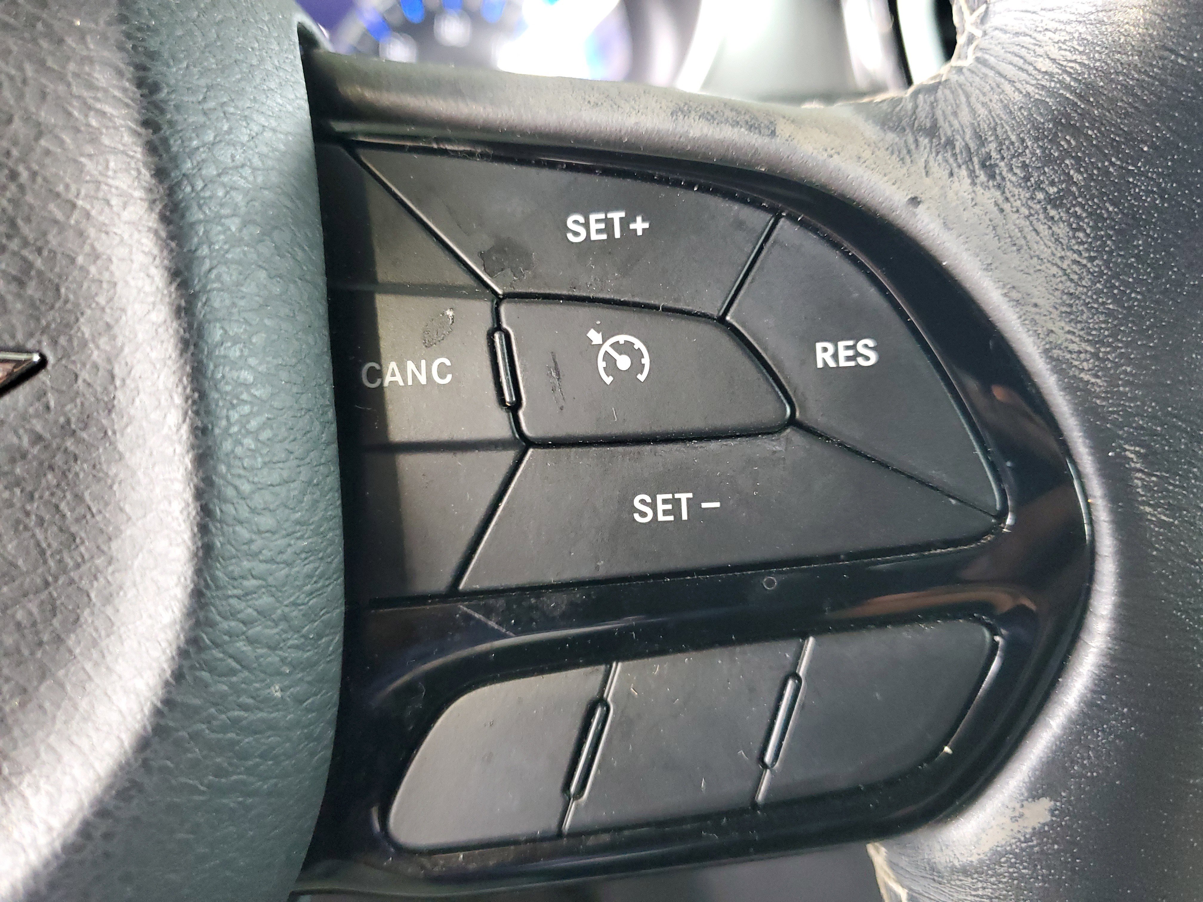 Used 2020 Chrysler Pacifica Touring-L Plus FWD image 25