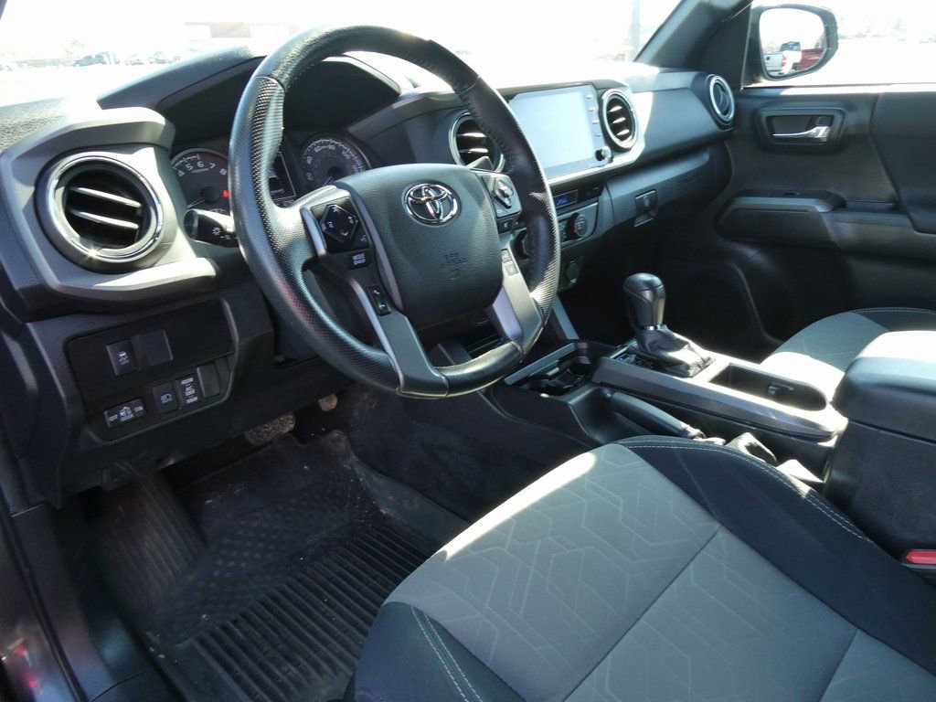 Used 2022 Toyota Tacoma TRD Off-Road w/ Technology Package image 21