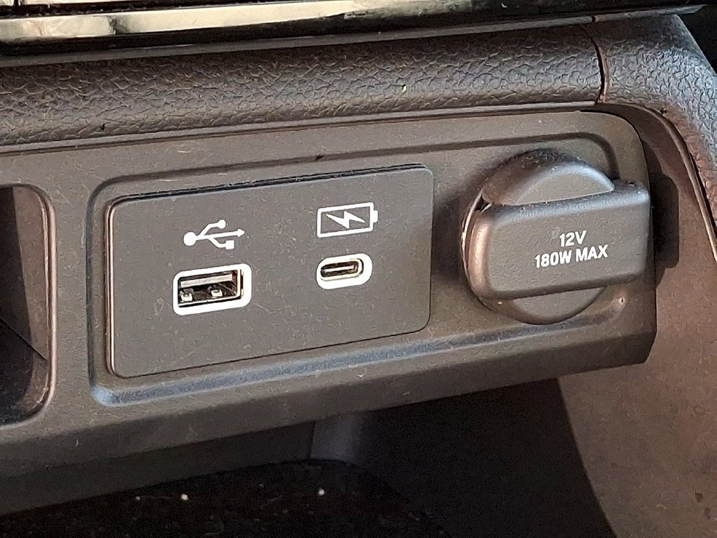 Used 2025 Honda Pilot TrailSport image 28
