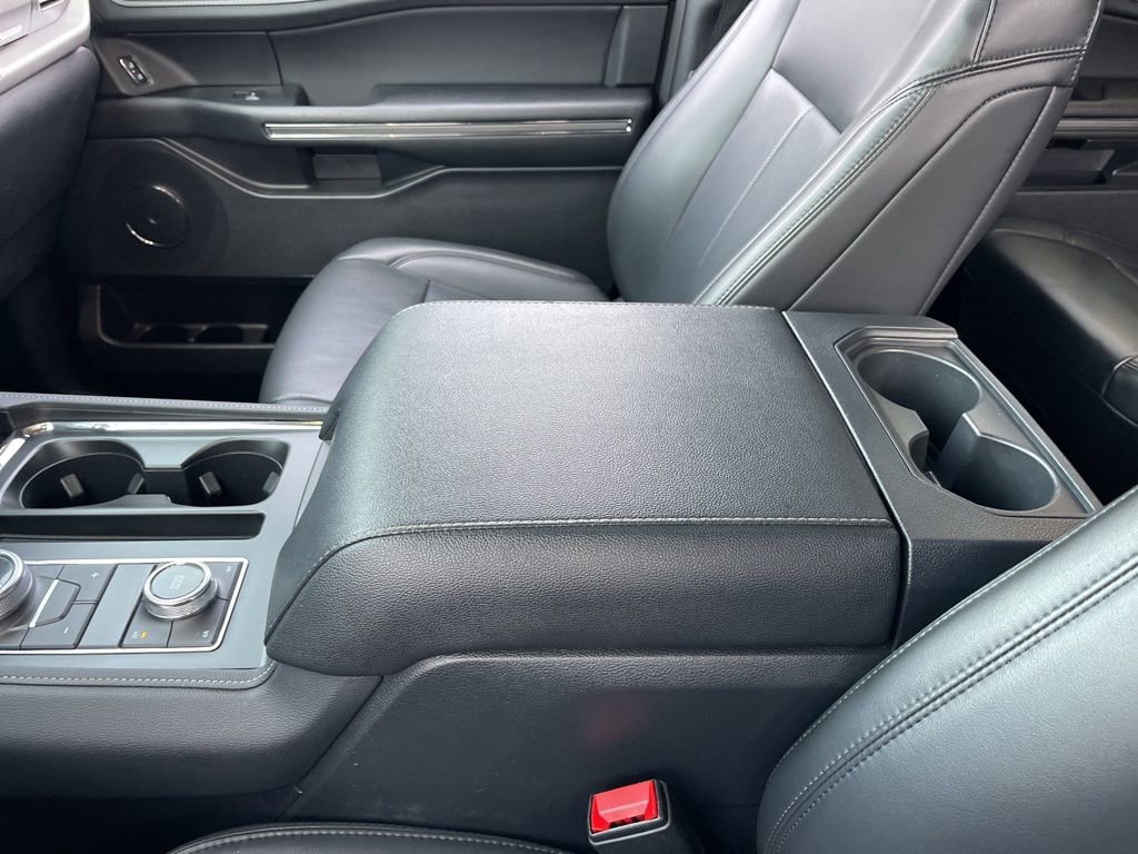 Certified 2024 Ford Expedition XLT image 14