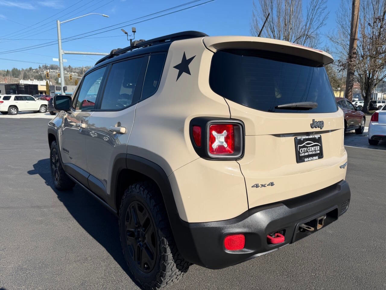 Used 2017 Jeep Renegade Trailhawk image 18
