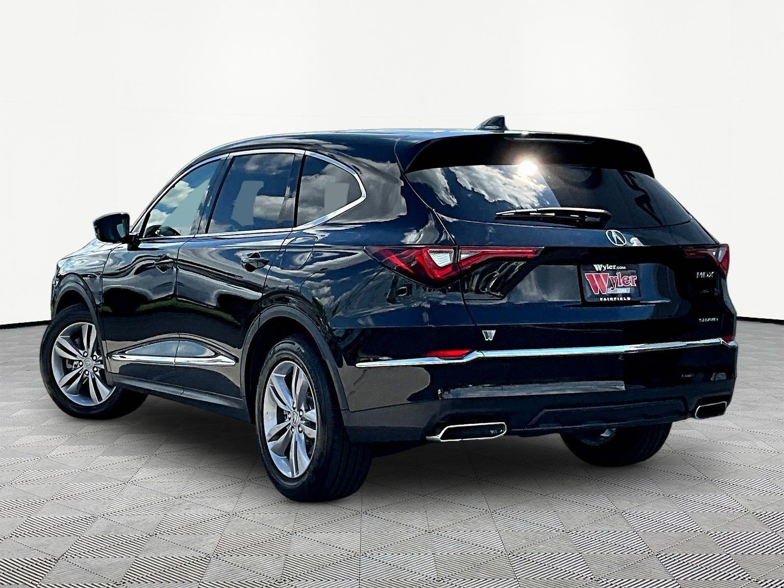 Certified 2023 Acura MDX SH-AWD image 4