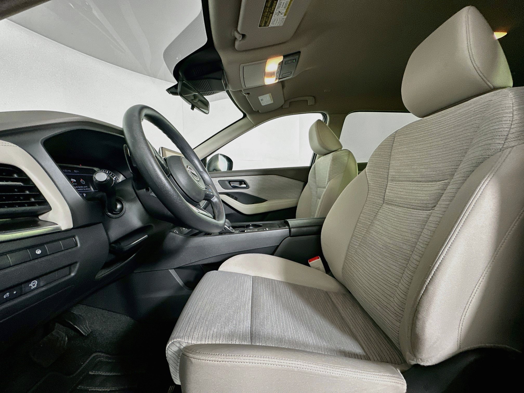 Used 2023 Nissan Rogue SV FWD image 13