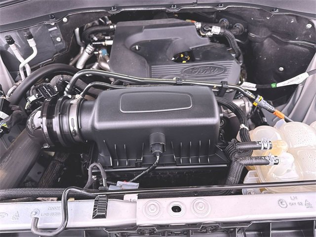 Used 2020 Ford Explorer XLT w/ Equipment Group 202A image 28