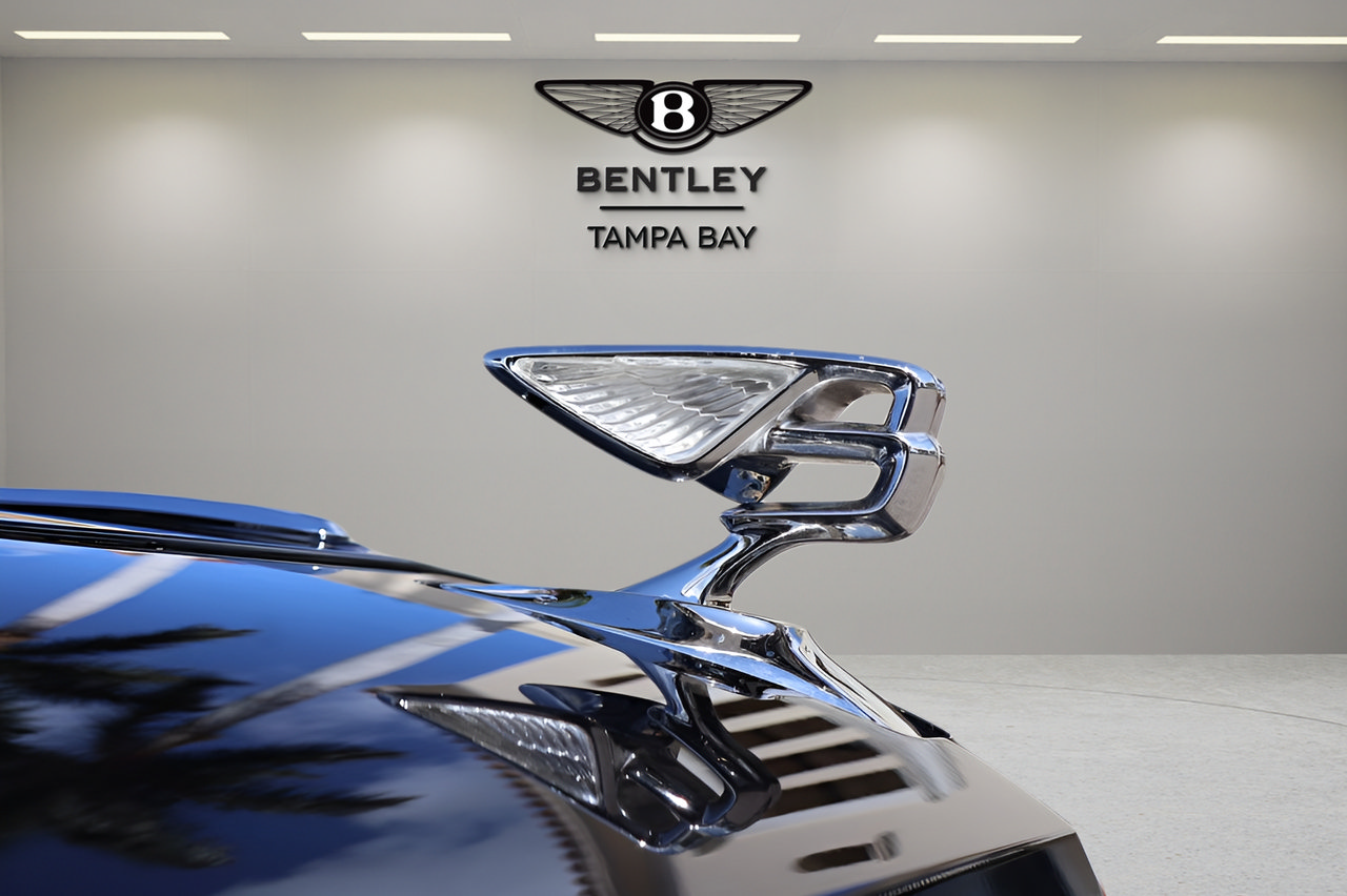 Used 2024 Bentley Flying Spur V8 AWD/4WD image 12