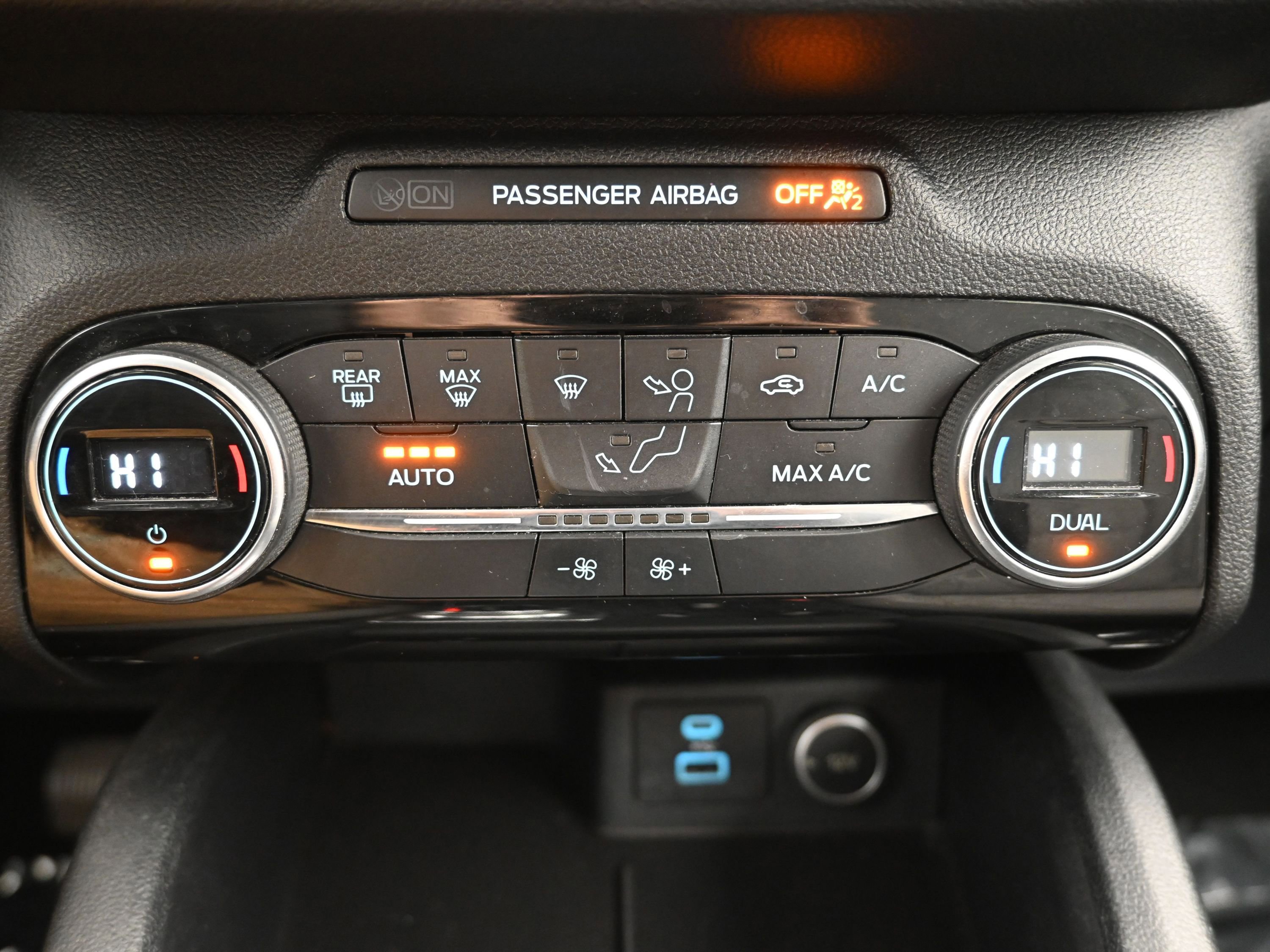 Used 2021 Ford Escape SE w/ Convenience Package image 18