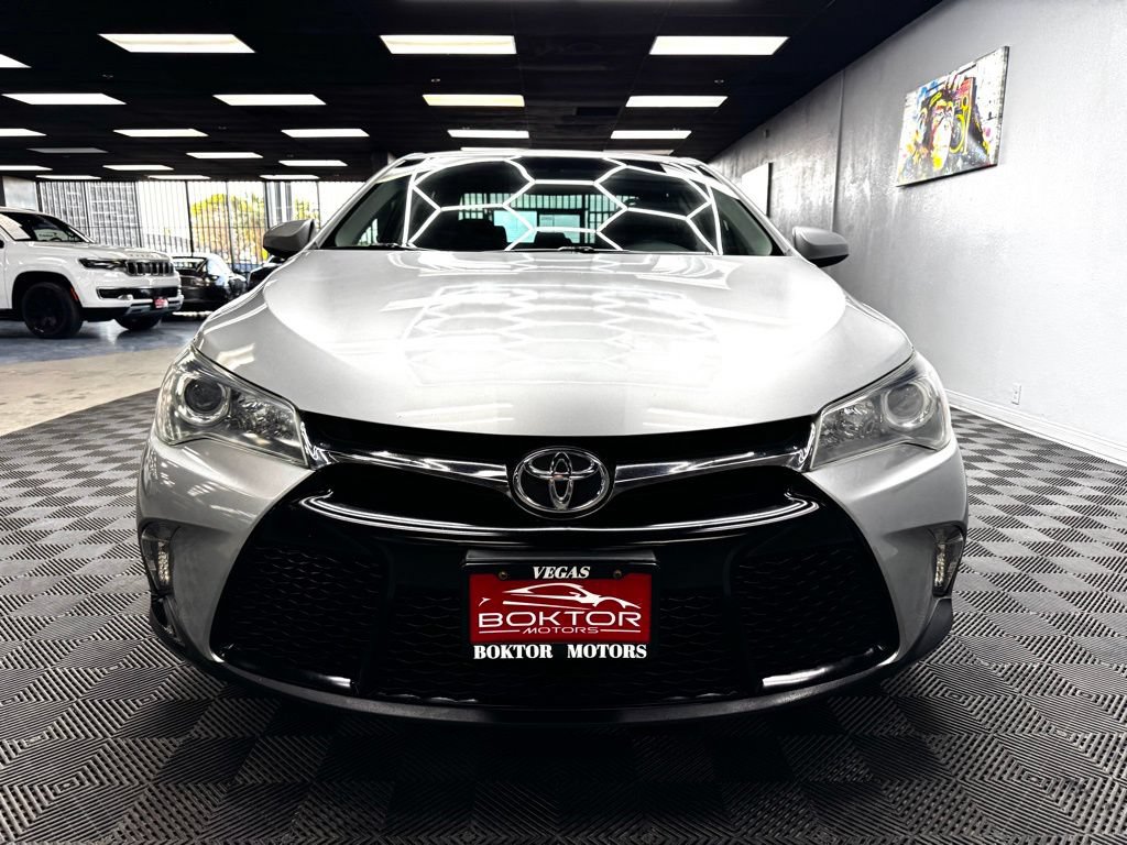Used 2017 Toyota Camry SE FWD image 4