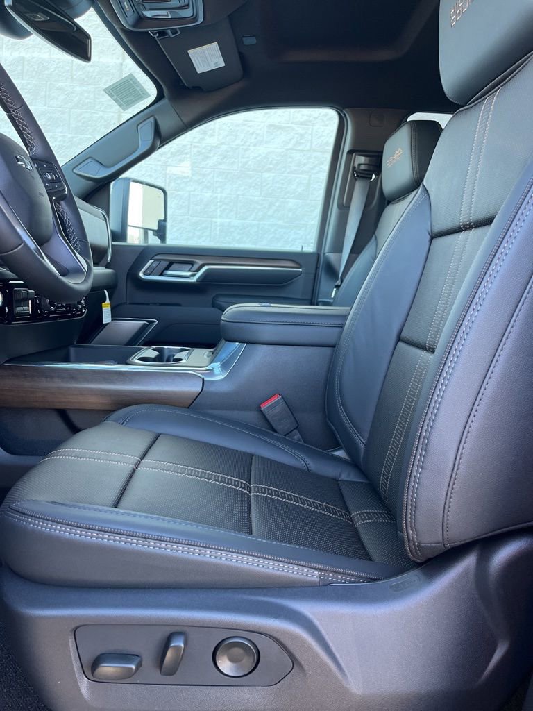 New 2026 Chevrolet Silverado 3500 High Country w/ Midnight Edition image 12