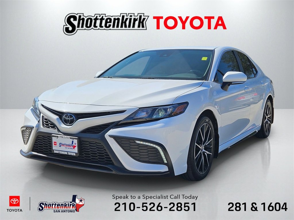 Used 2024 Toyota Camry SE