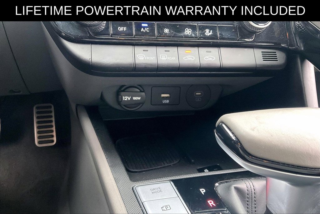 Used 2025 Hyundai Elantra SEL FWD image 23