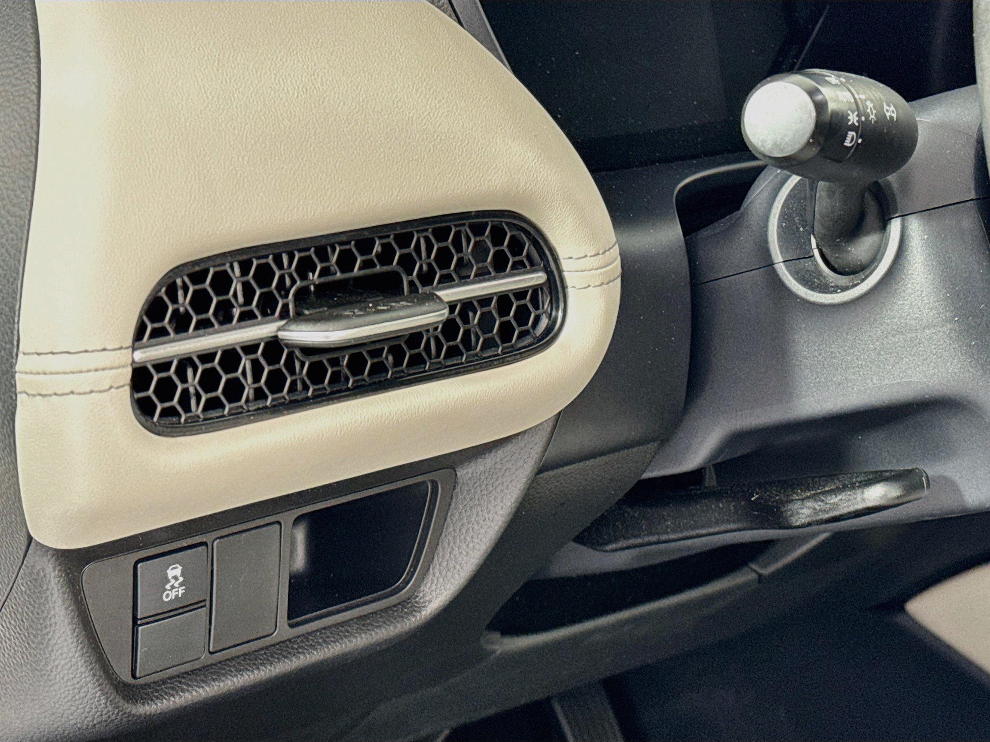 Certified 2023 Honda HR-V EX-L image 10