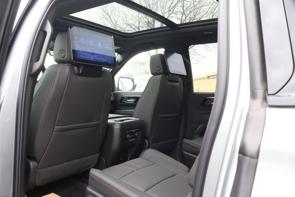 New 2026 Chevrolet Suburban RST w/ Advanced Technology Package AWD/4WD image 41