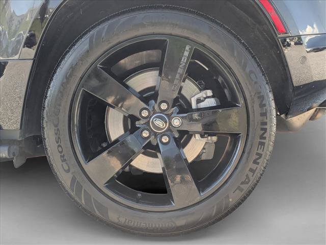 Used 2025 Land Rover Defender 110 X-Dynamic SE AWD/4WD image 26