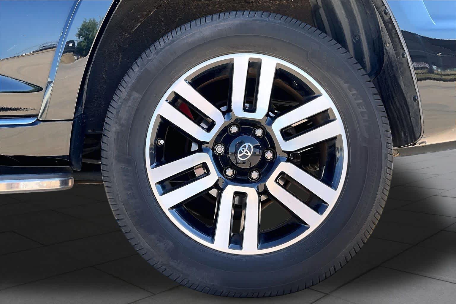Used 2016 Toyota 4Runner Limited AWD/4WD image 11