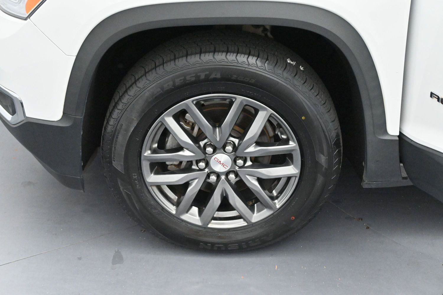 Used 2019 GMC Acadia SLT FWD image 33