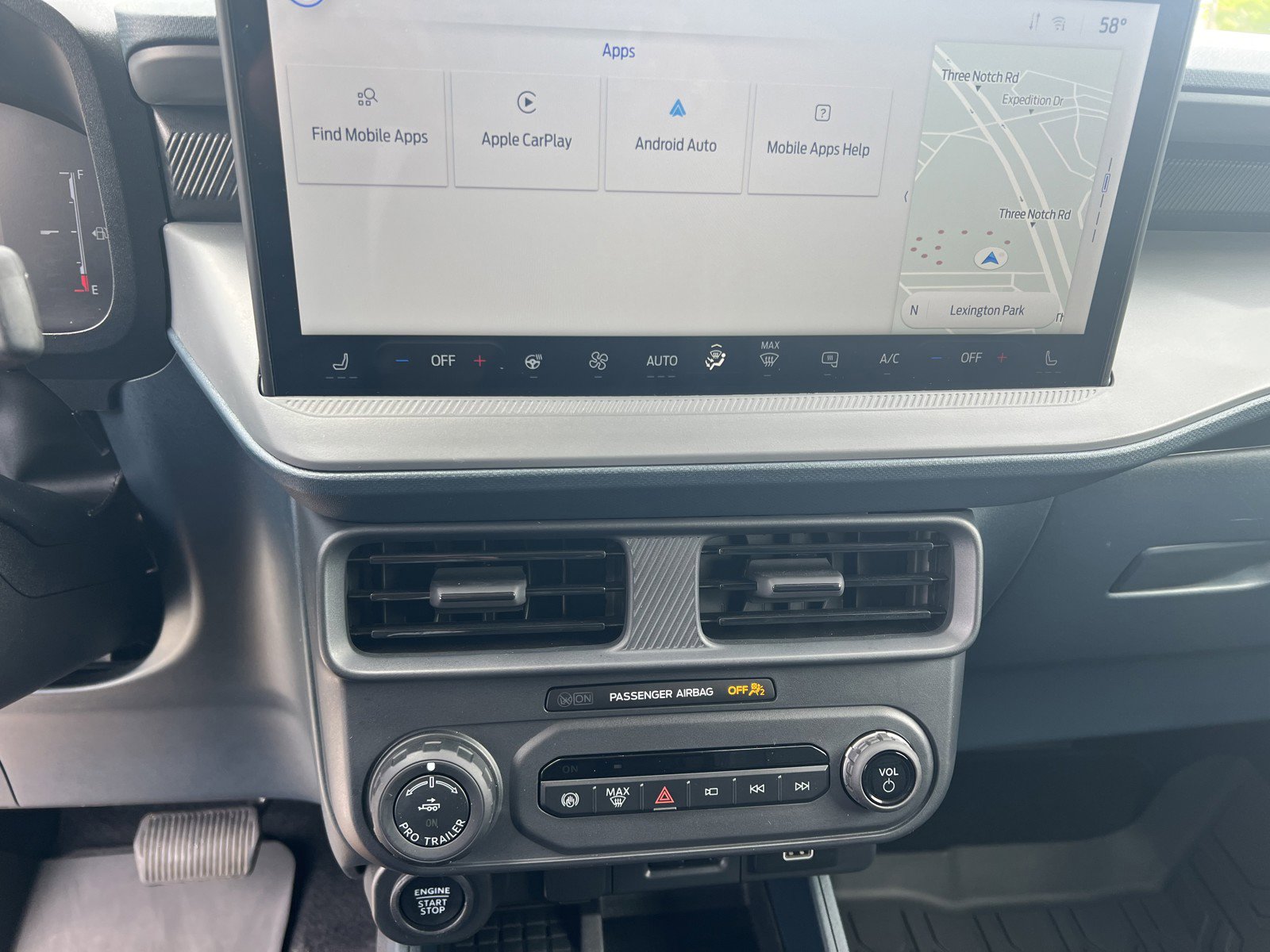 Used 2025 Ford Maverick Lariat w/ Black Appearance Package AWD/4WD image 18