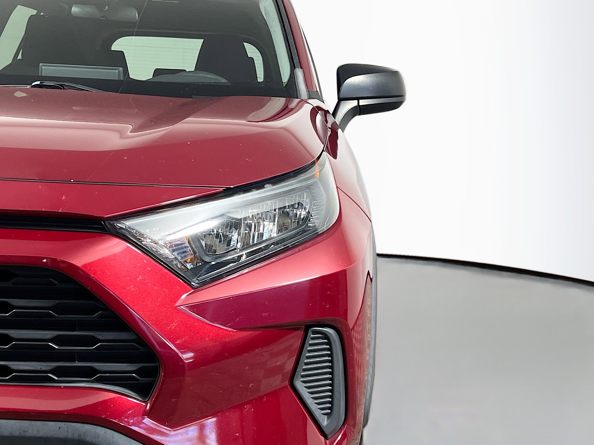 Used 2021 Toyota RAV4 LE image 12