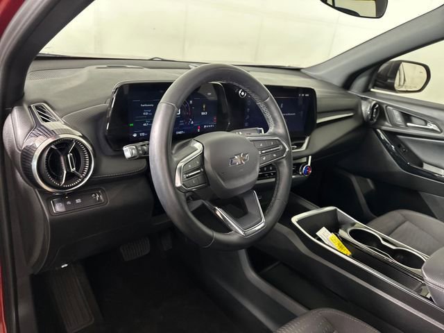 Used 2025 Chevrolet Equinox LT w/ Midnight Edition FWD image 13