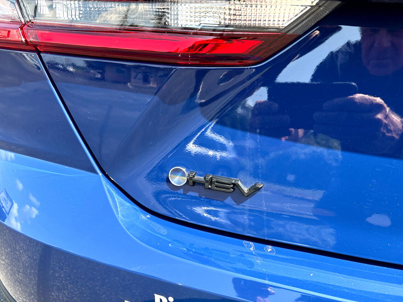 Used 2025 Toyota Camry LE image 7