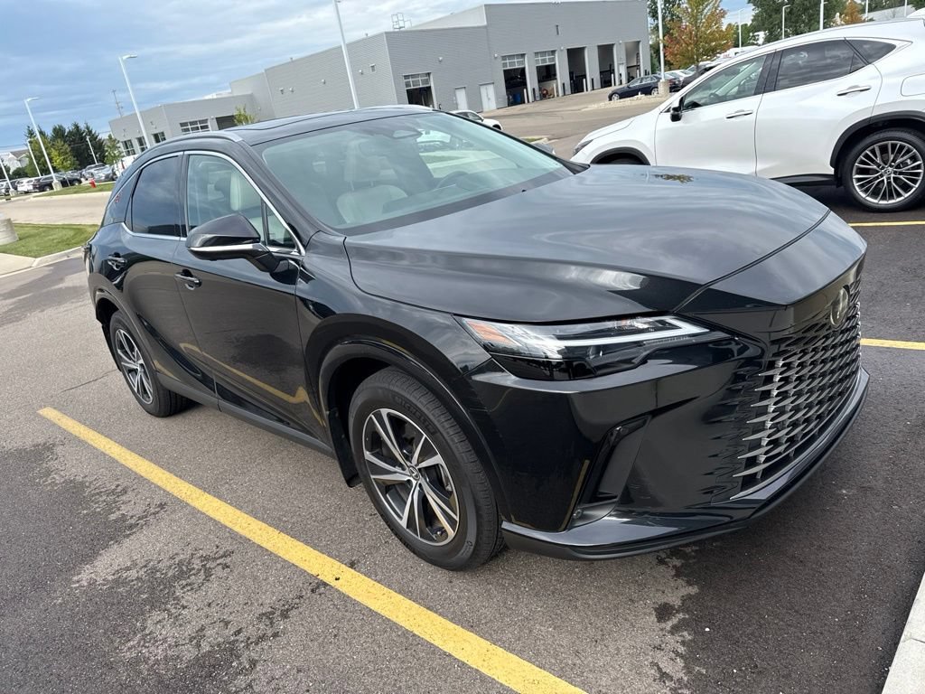 Used 2024 Lexus RX 350 Premium w/ Convenience Package AWD/4WD image 3