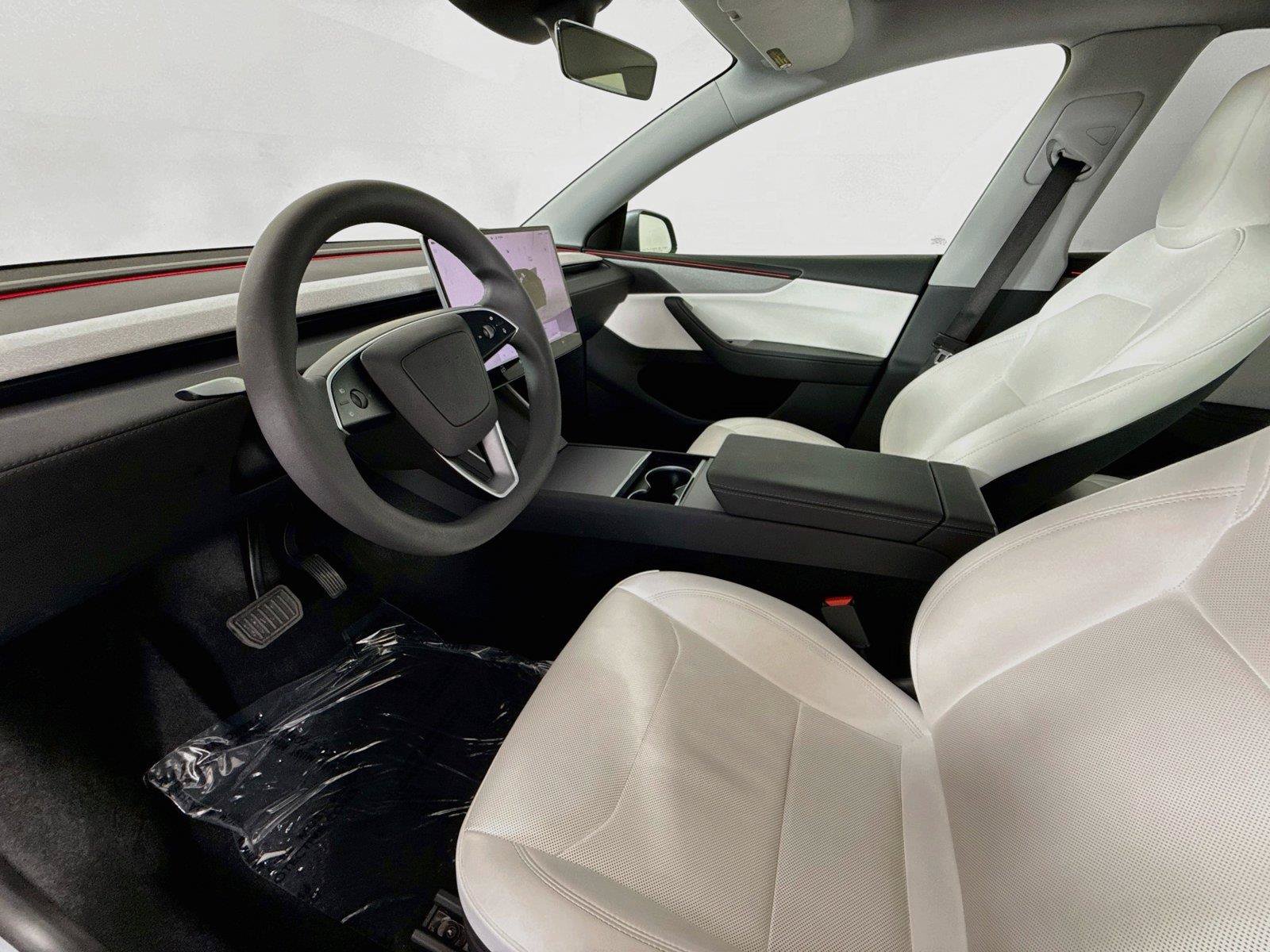 Used 2026 Tesla Model Y Long Range RWD image 11
