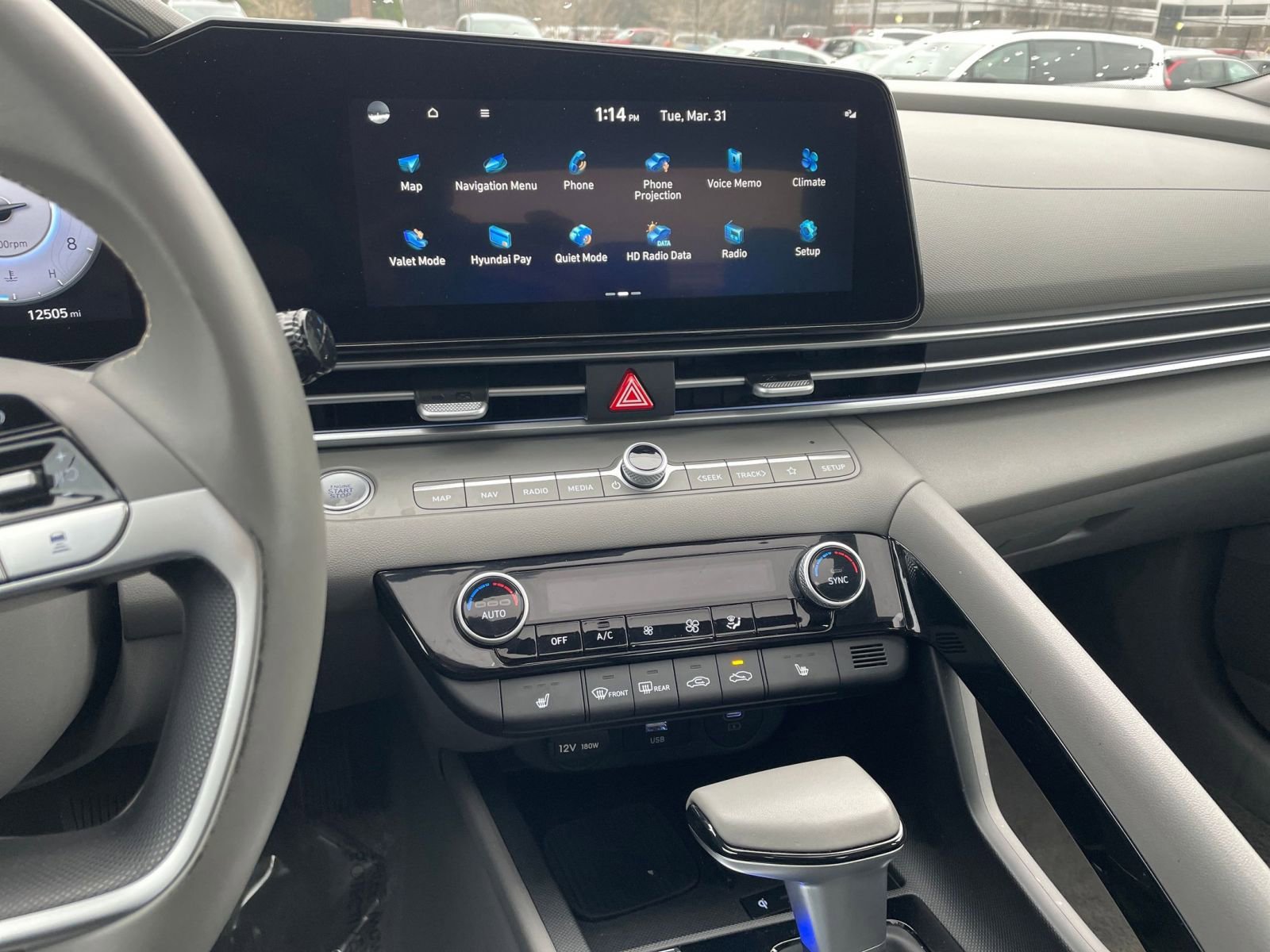 Used 2025 Hyundai Elantra SEL image 17