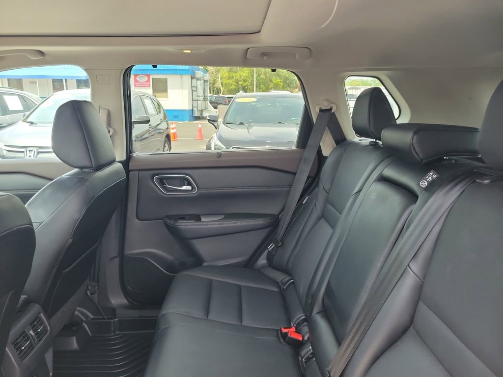 Used 2021 Nissan Rogue SV w/ Premium Package FWD image 9